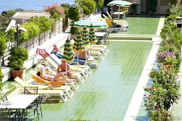 Hotel Ipanema 타오르미나 4*,